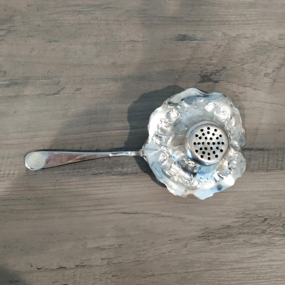 Godinger Silverplate Over Cup Tea Strainer Olde Bouquet Floral Pattern Vintage - Picture 3 of 15